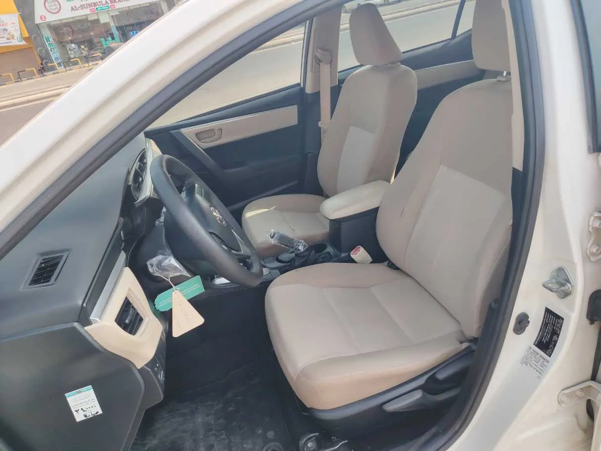 Car image 13
