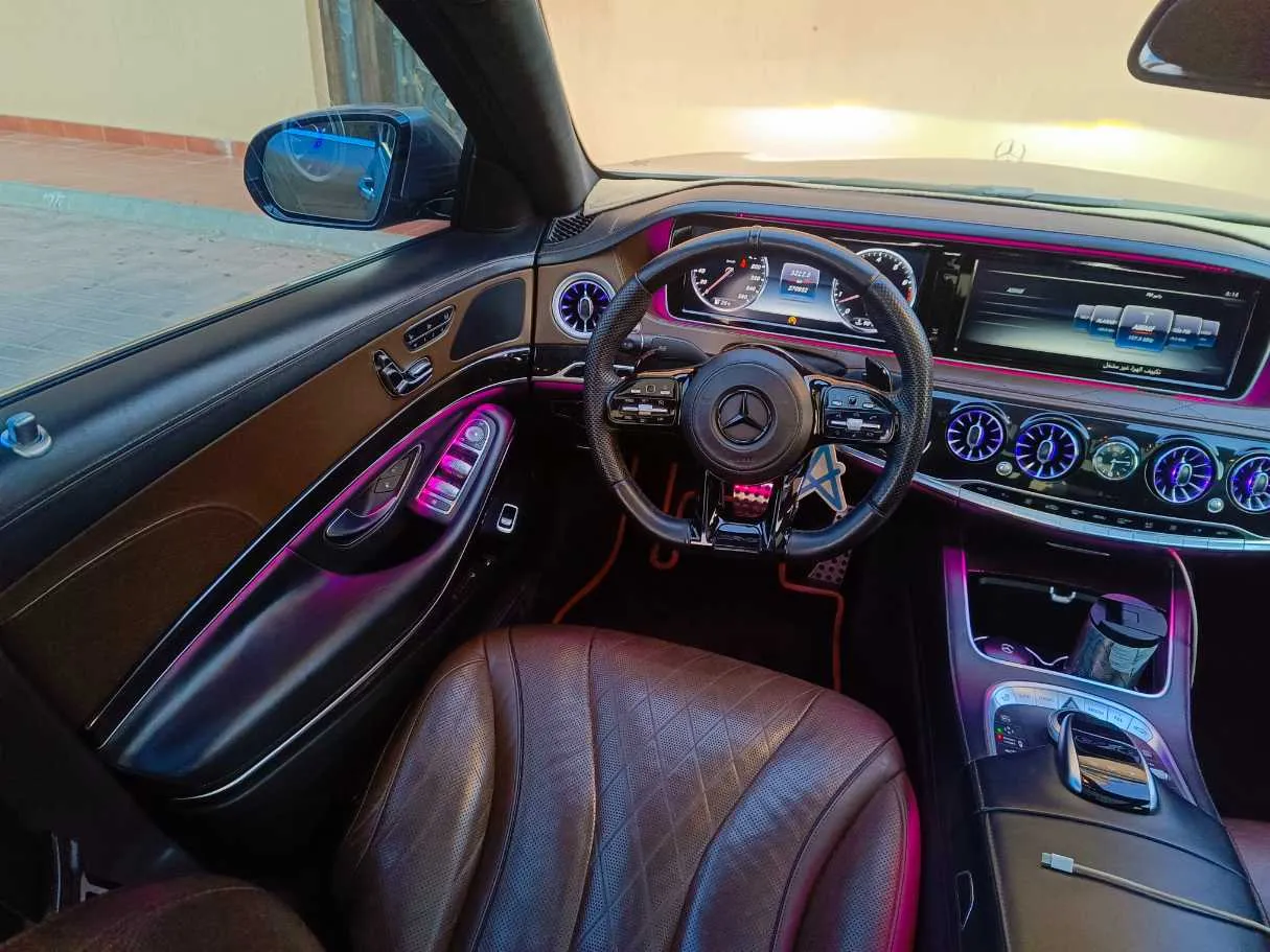 Car image 23