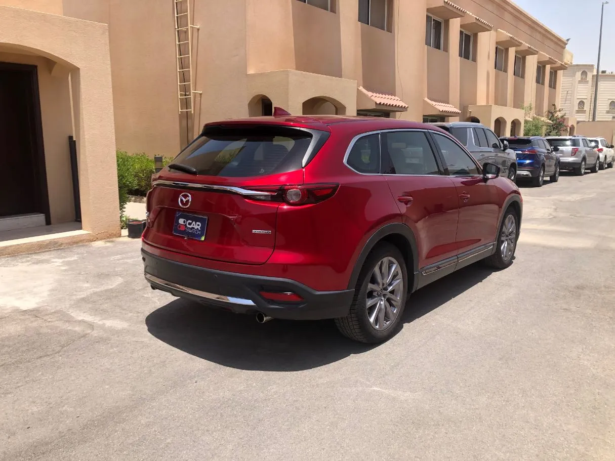 Car image 5