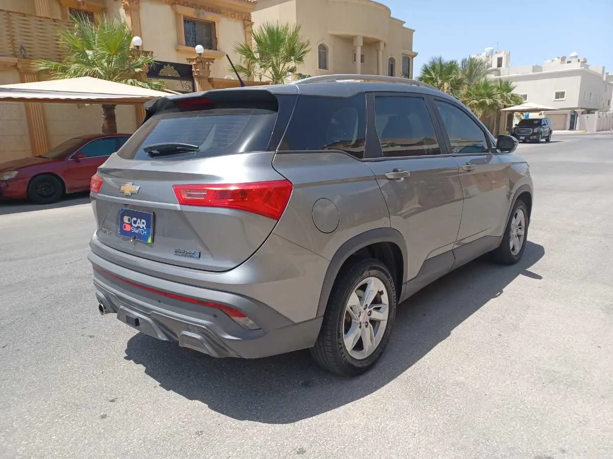 Car image 5