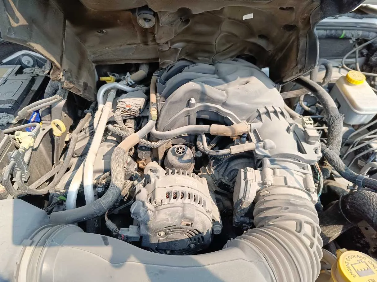 Car image 38