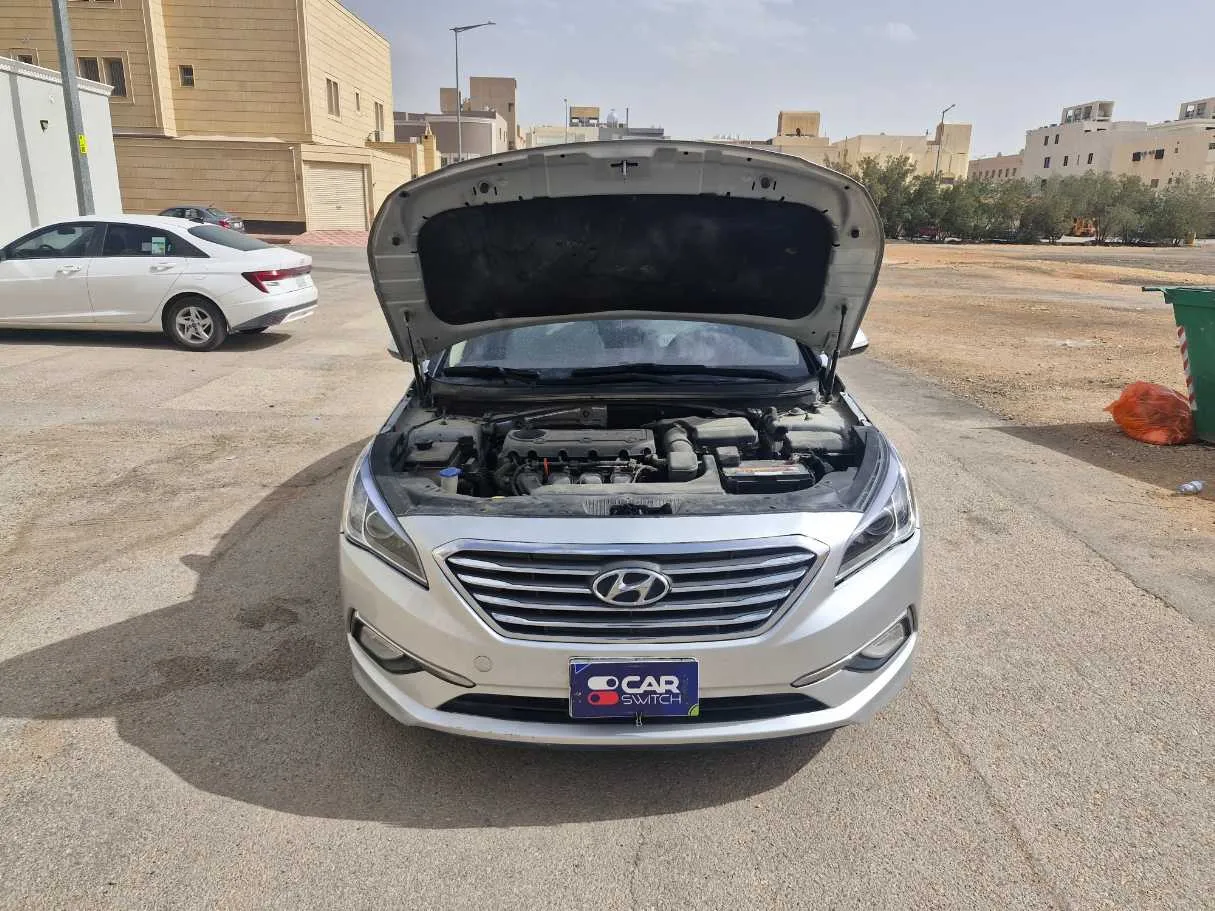 Car image 23