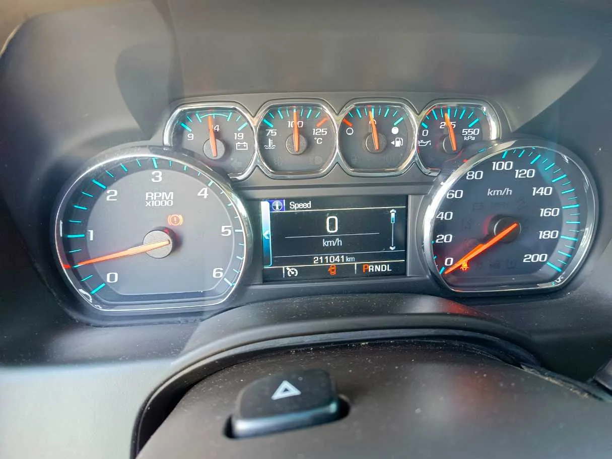 Car image 25