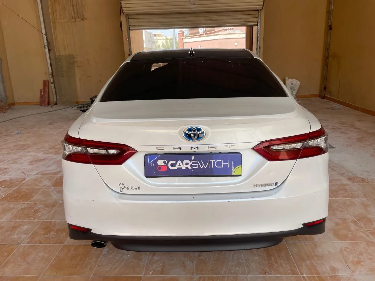 Car image 6