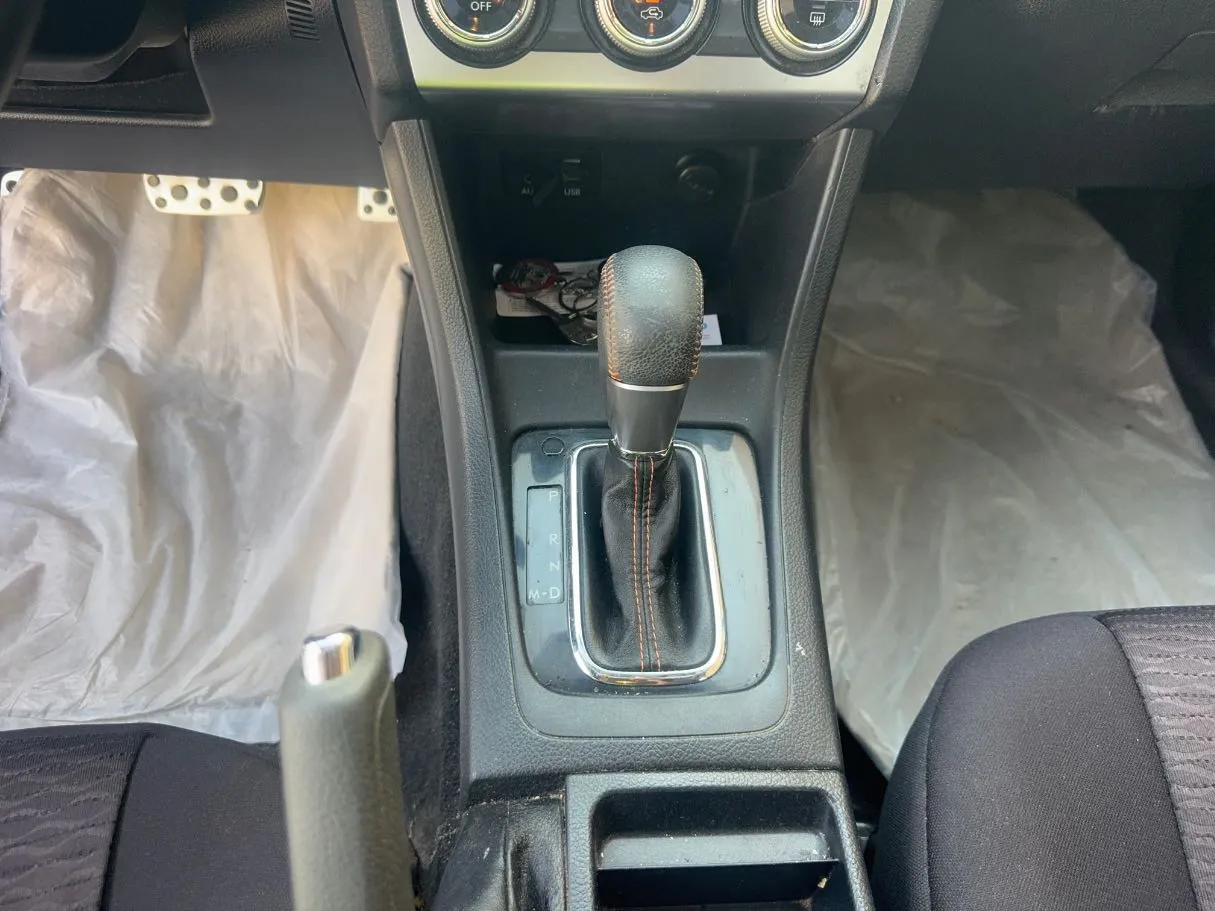 Car image 15