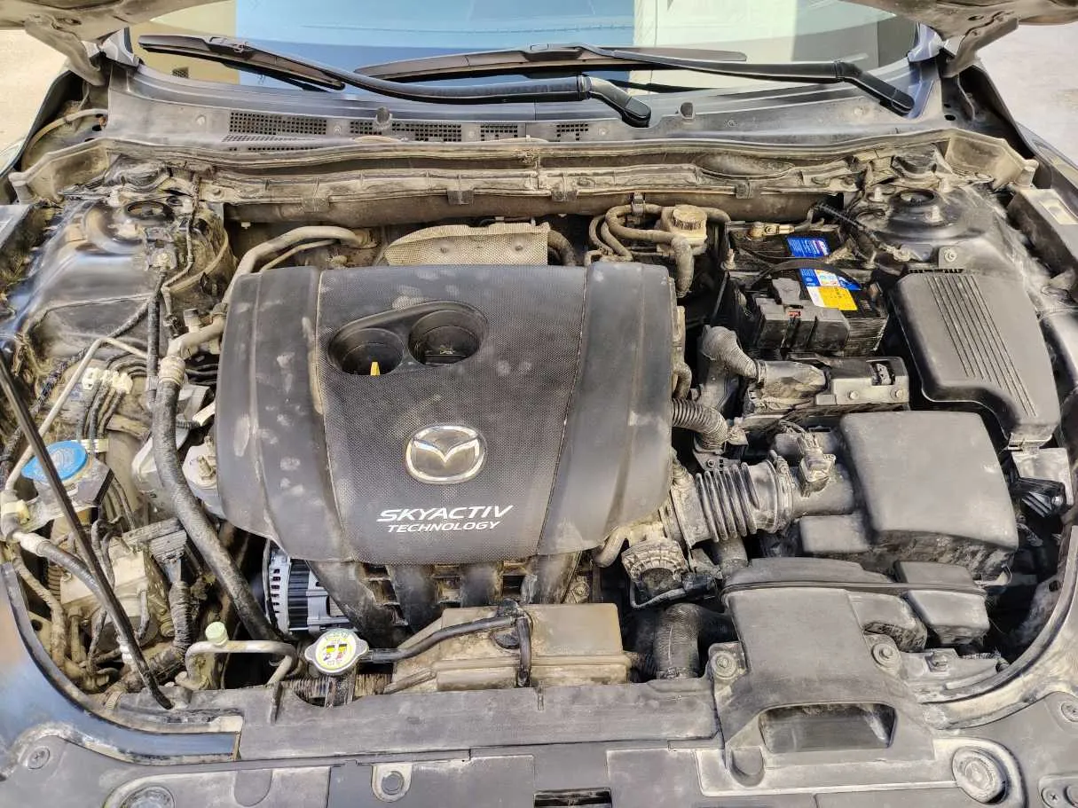 Car image 30