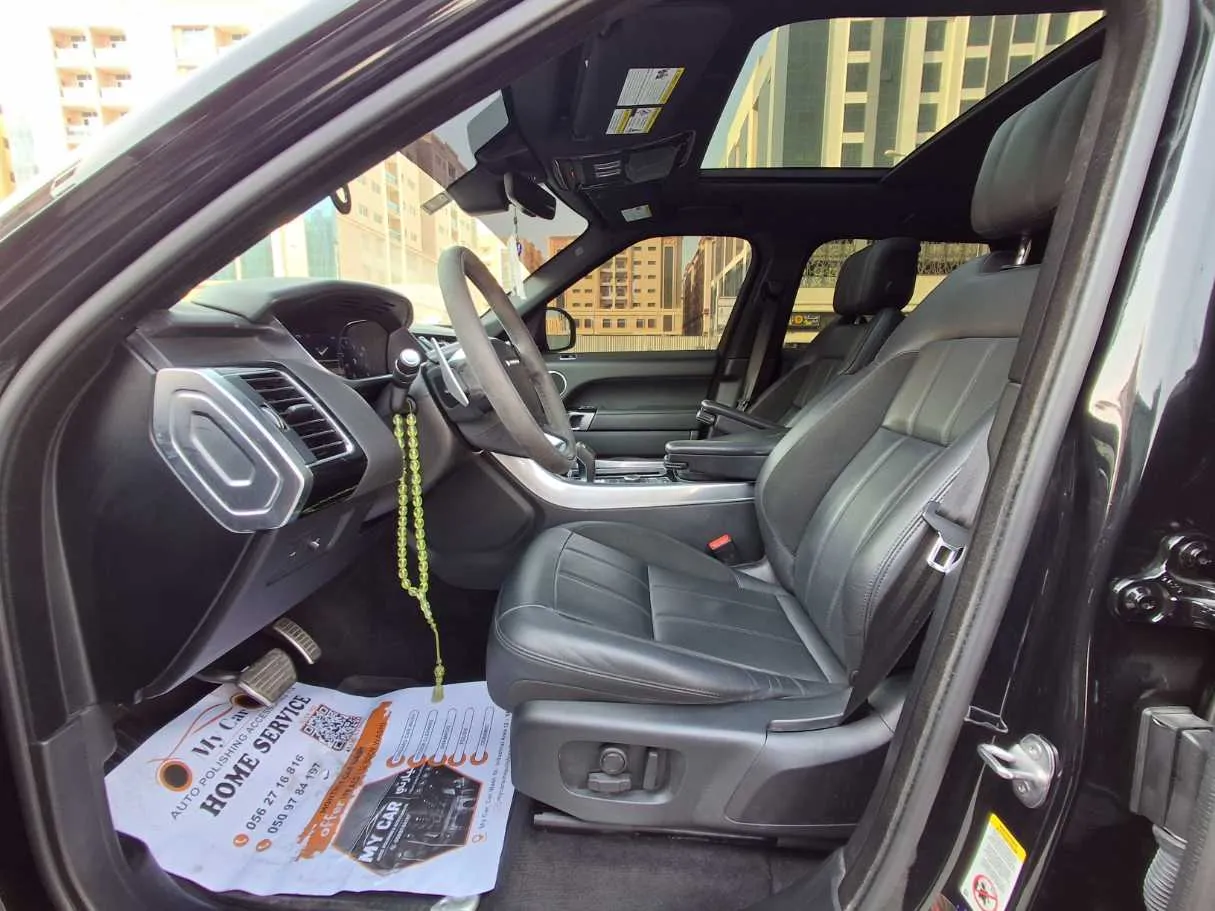 Car image 12