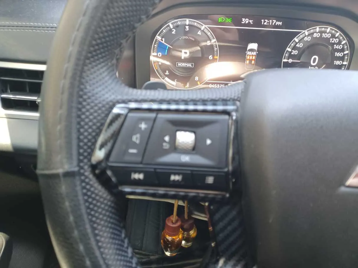 Car image 21