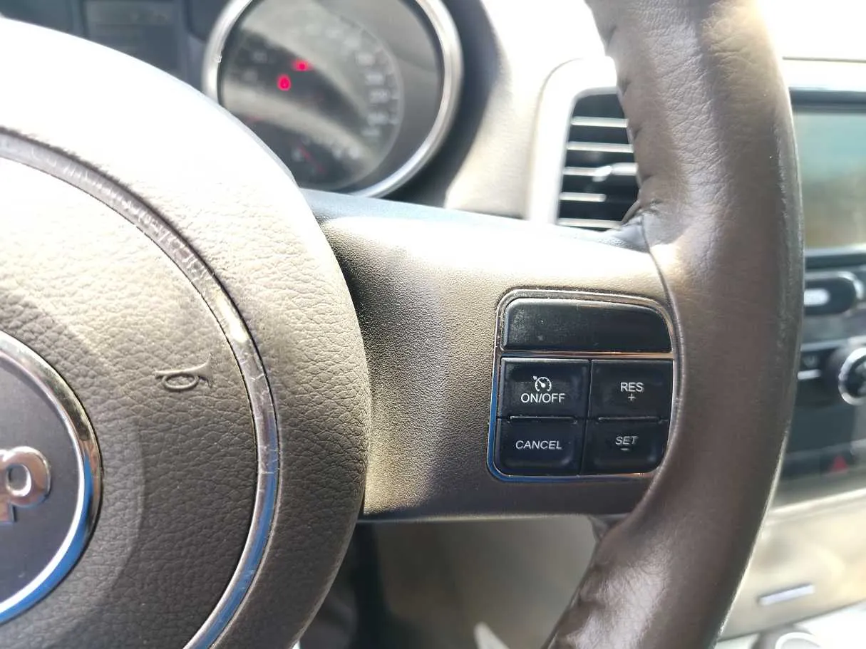 Car image 44