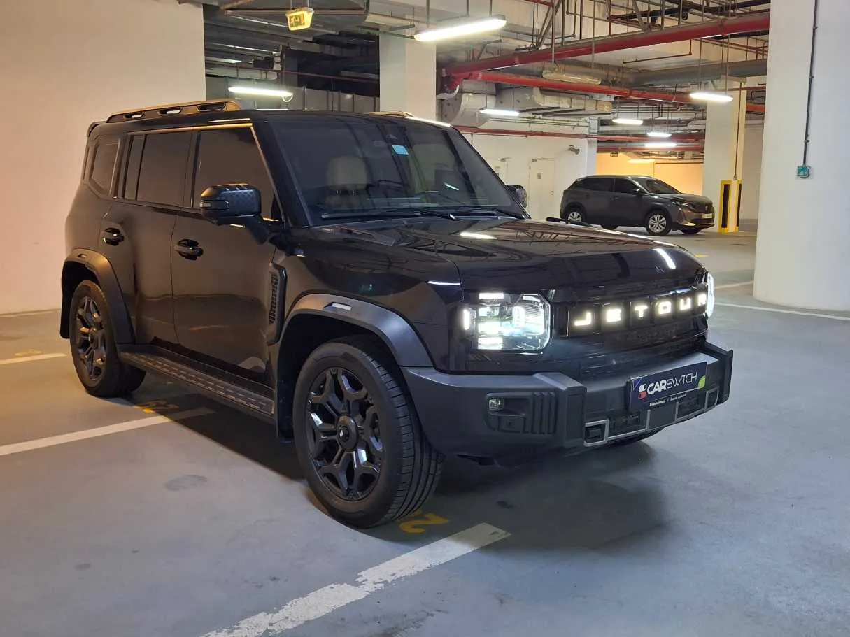 Car image 3