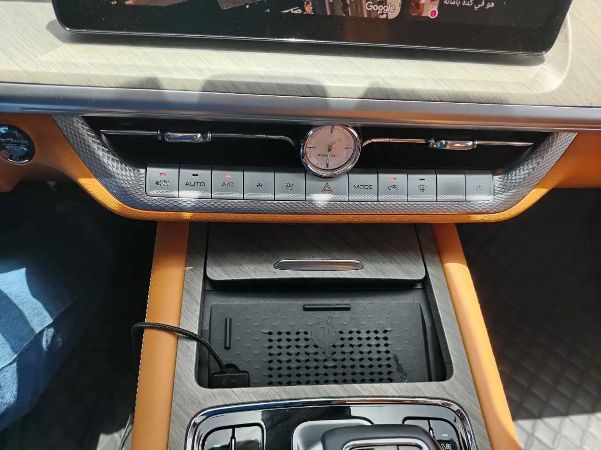 Car image 38