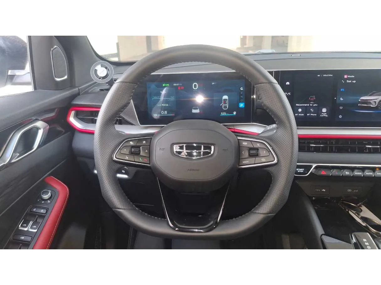Car image 15