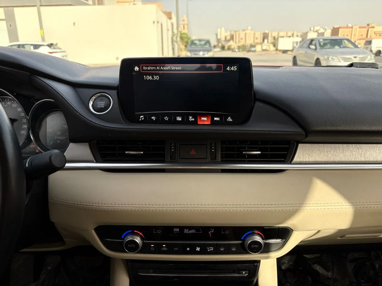 Car image 21