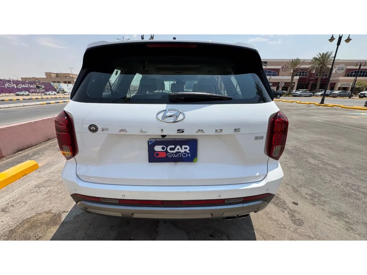 Car image 6