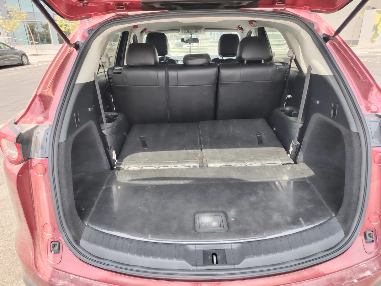 Car image 25