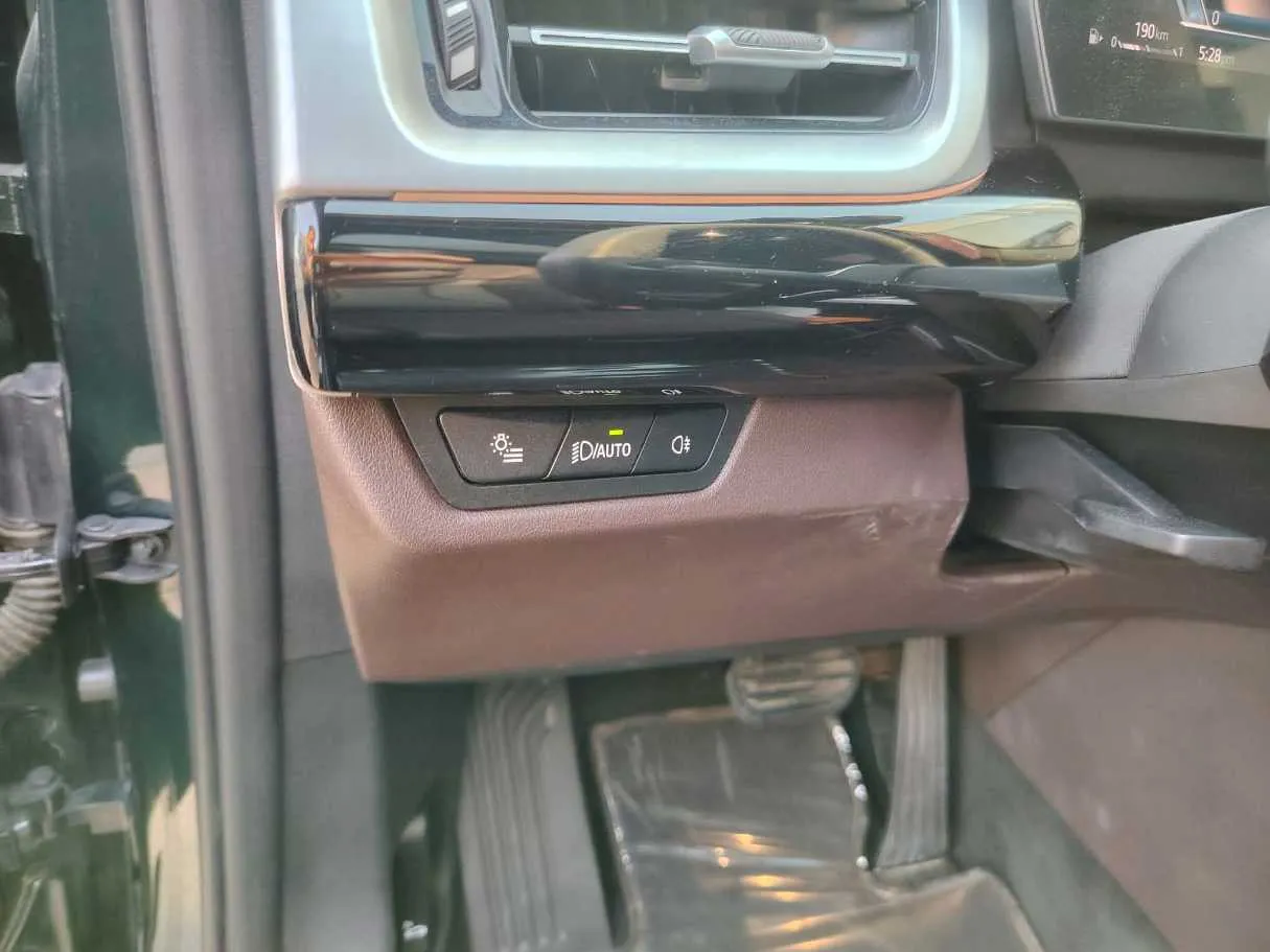 Car image 41