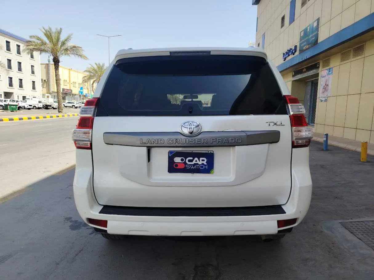 Car image 6