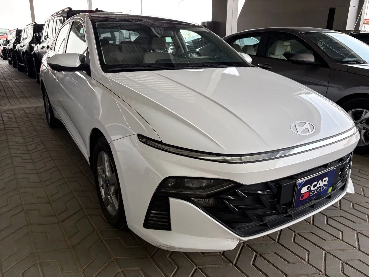 Car image 3