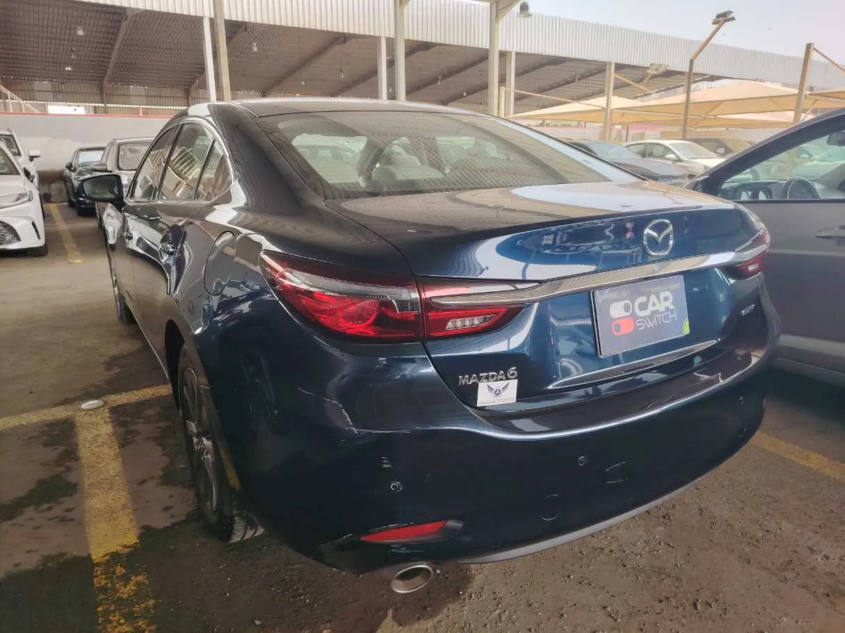 Car image 7