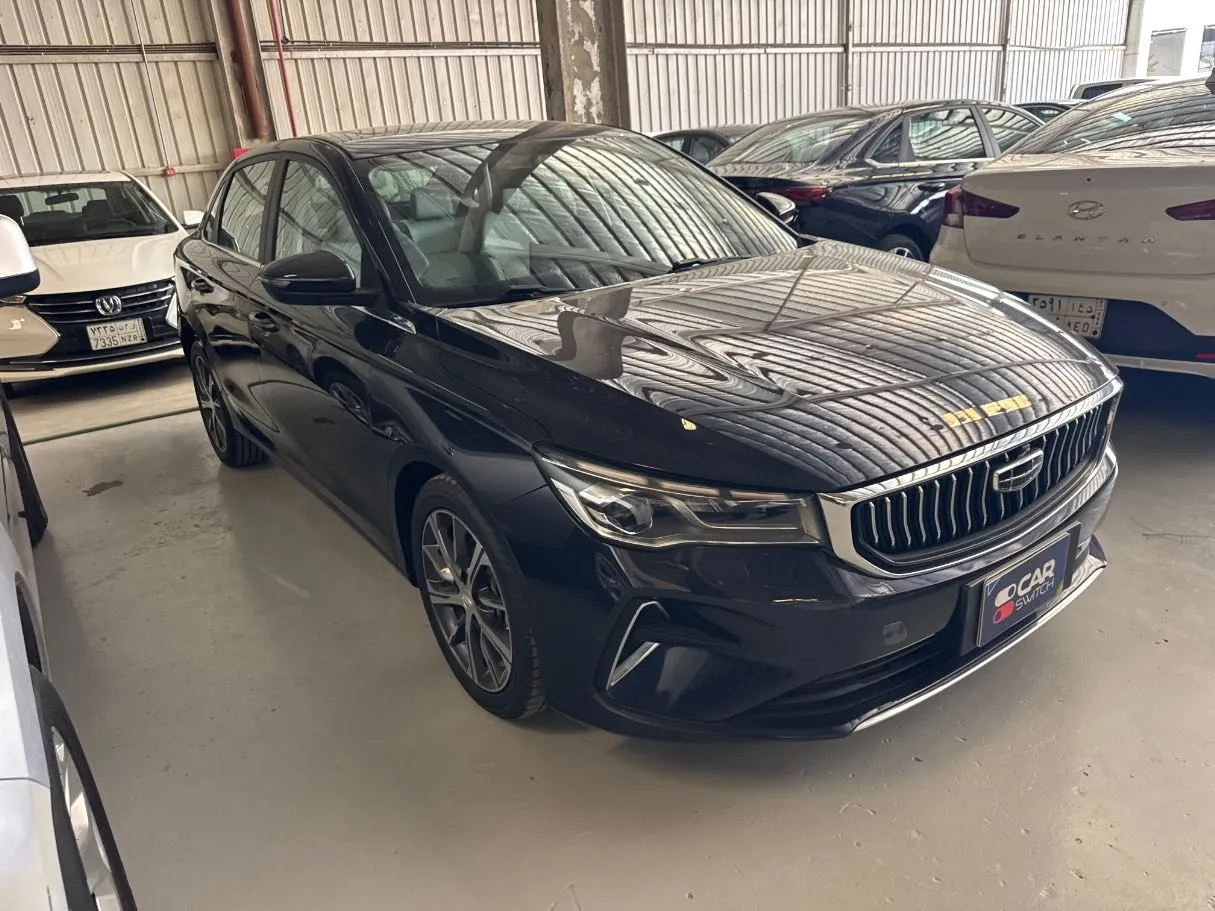 Car image 3