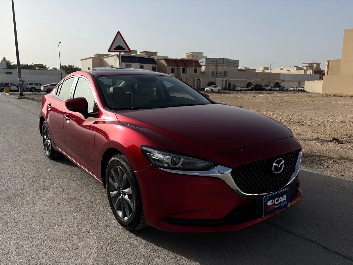 Car image 3