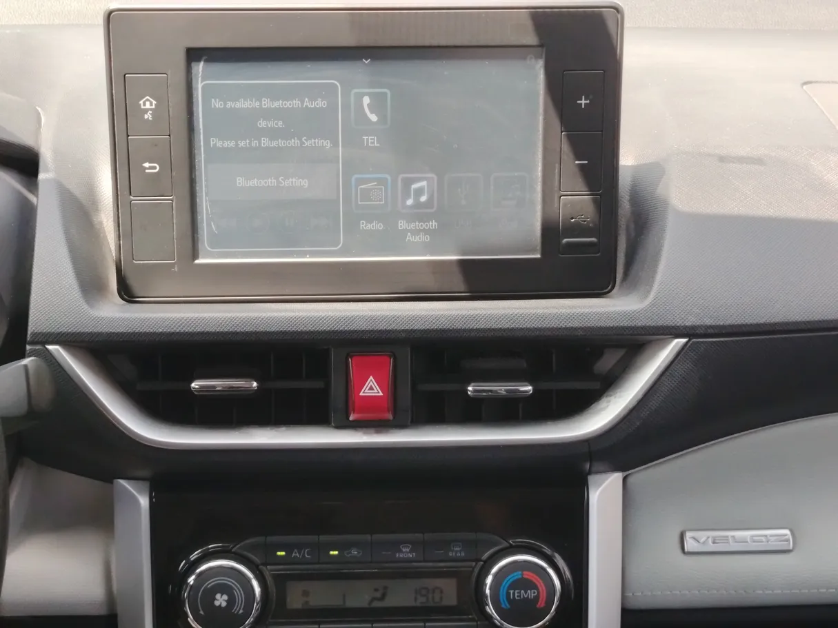 Car image 20