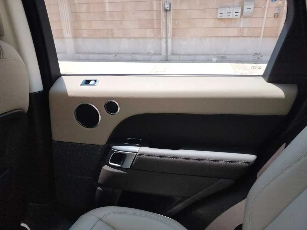 Car image 41