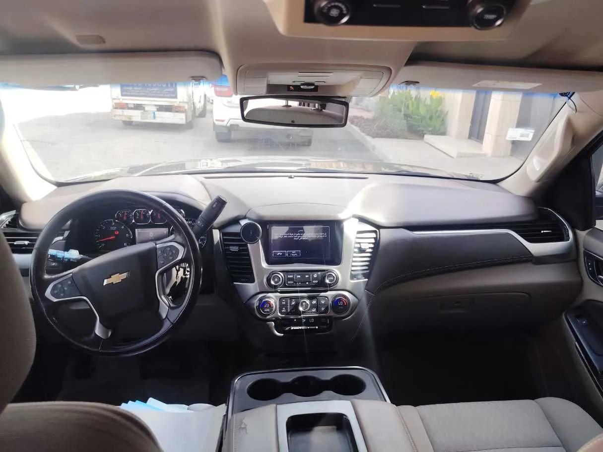 Car image 17