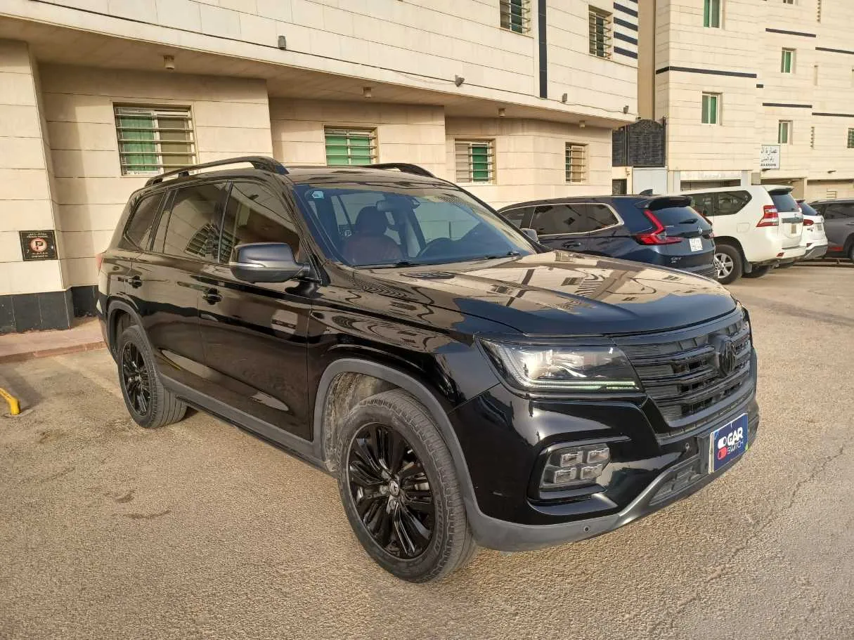 Car image 3