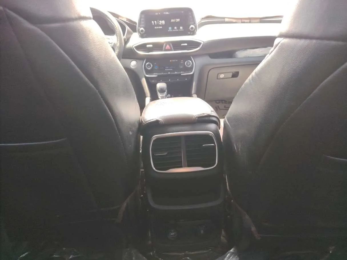 Car image 28