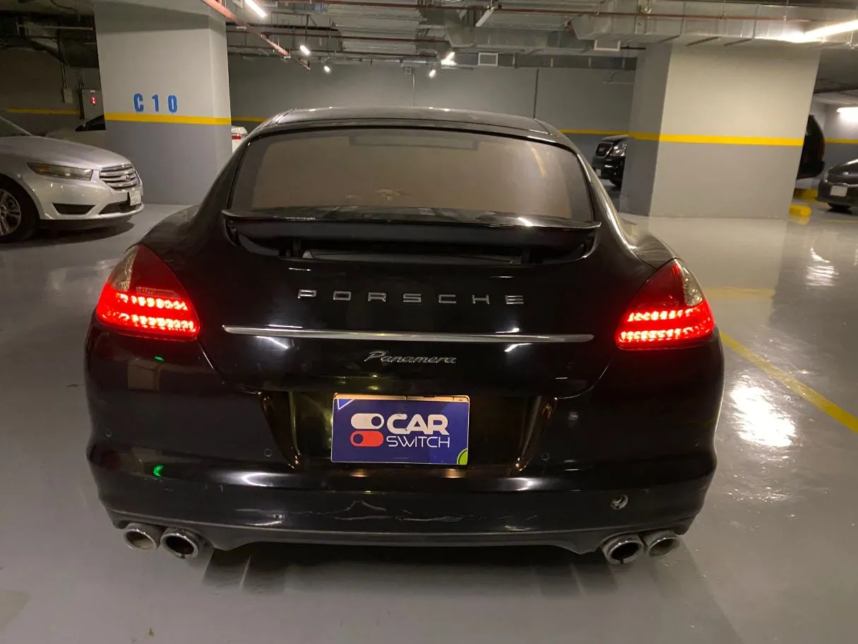 Car image 6