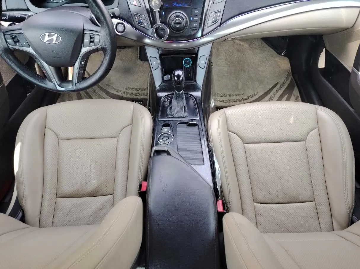 Car image 20