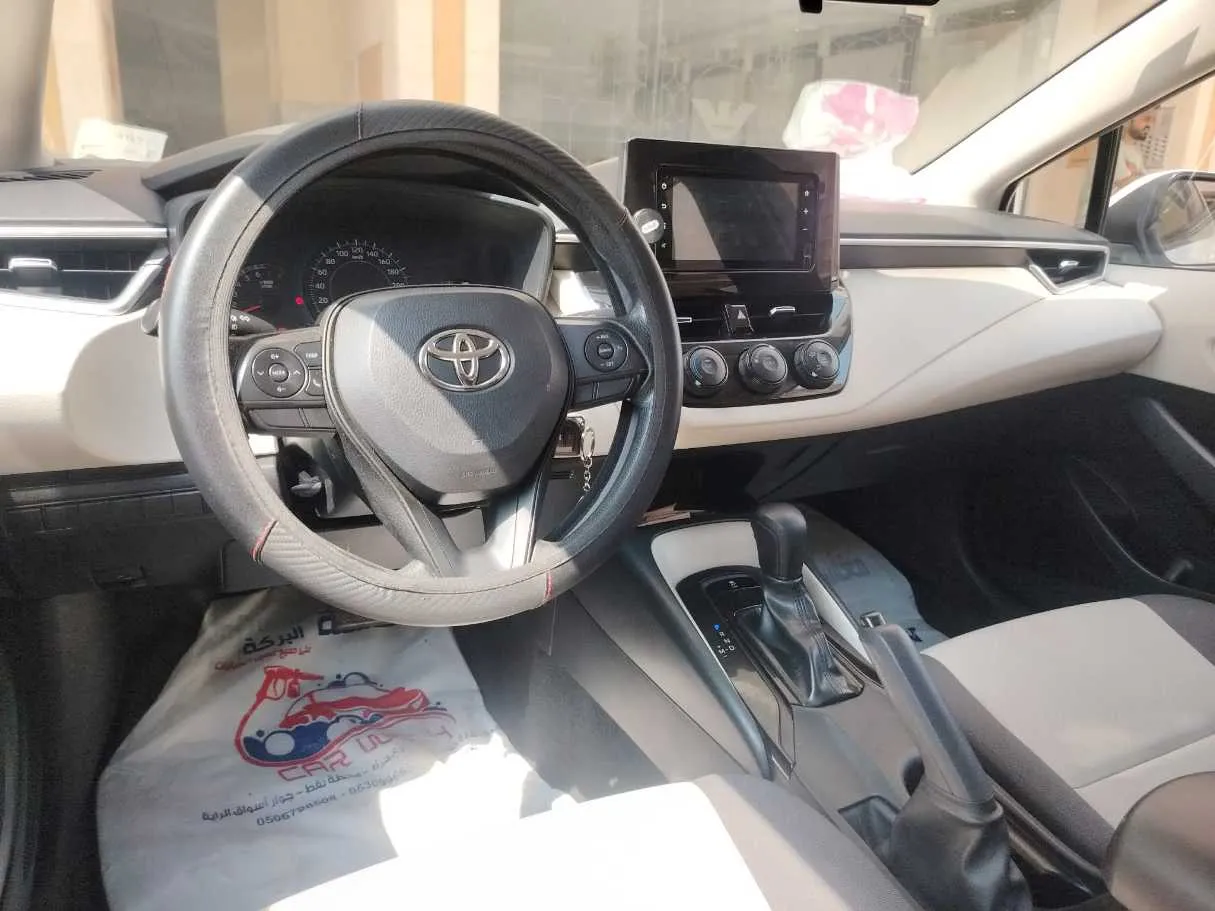 Car image 13