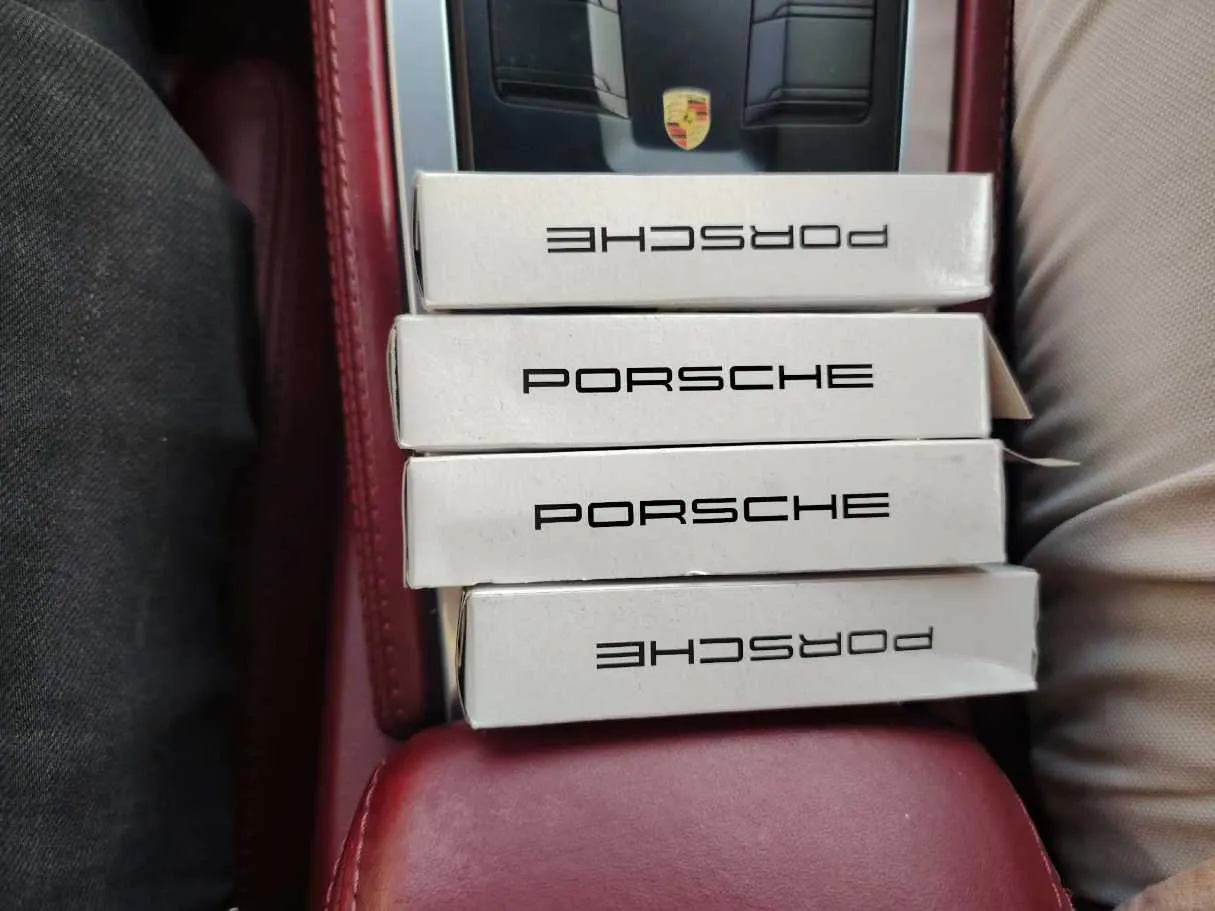 Car image 34