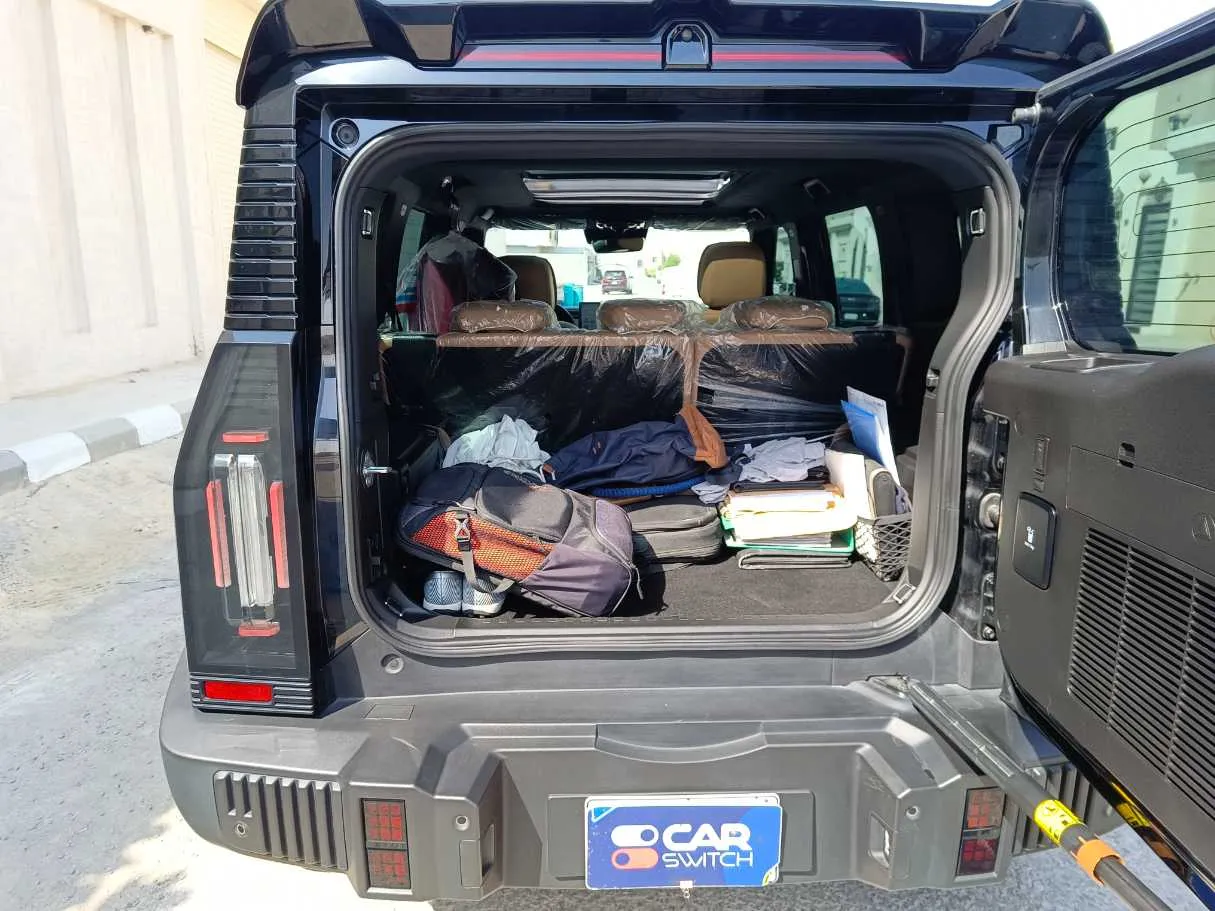 Car image 32