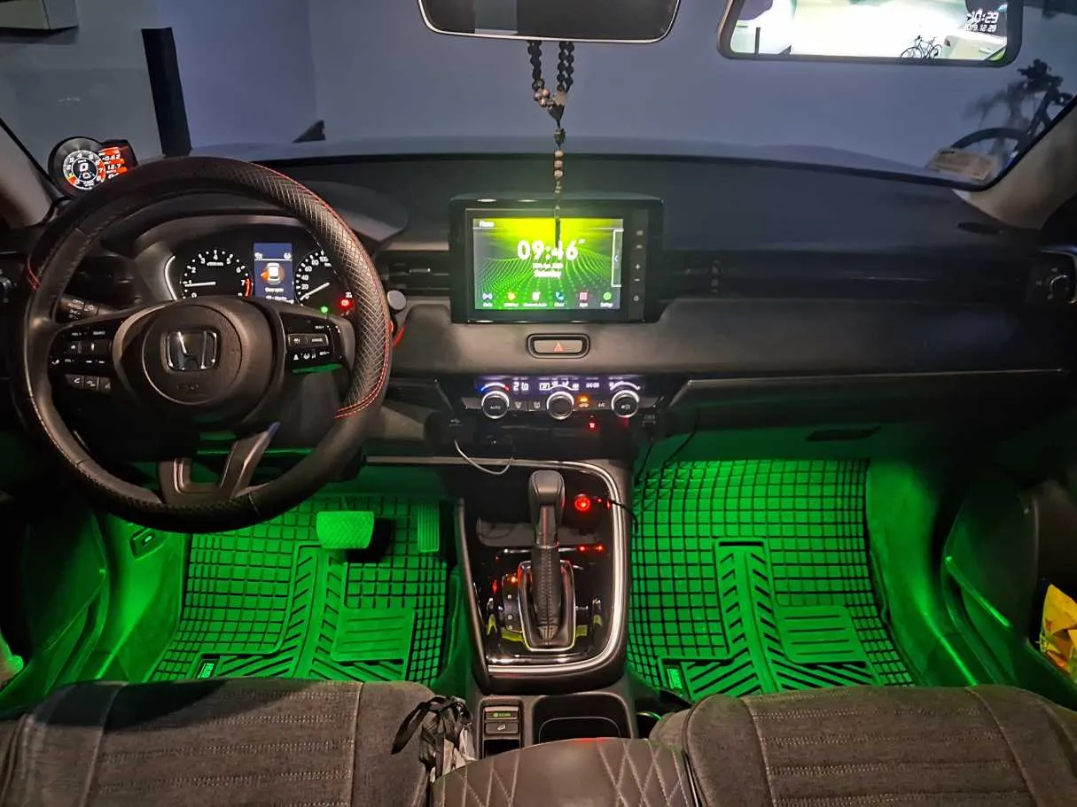 Car image 17