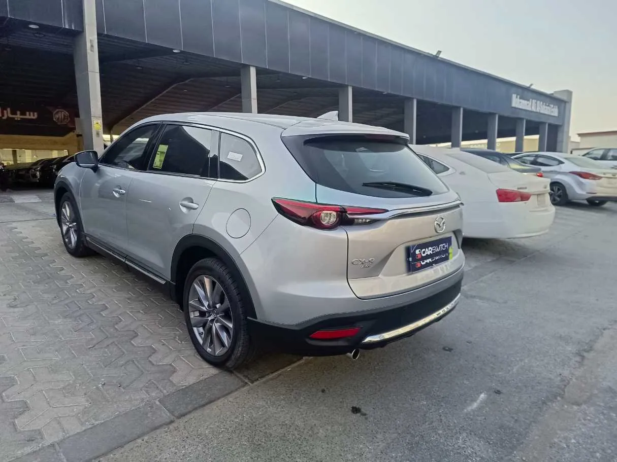 Car image 7