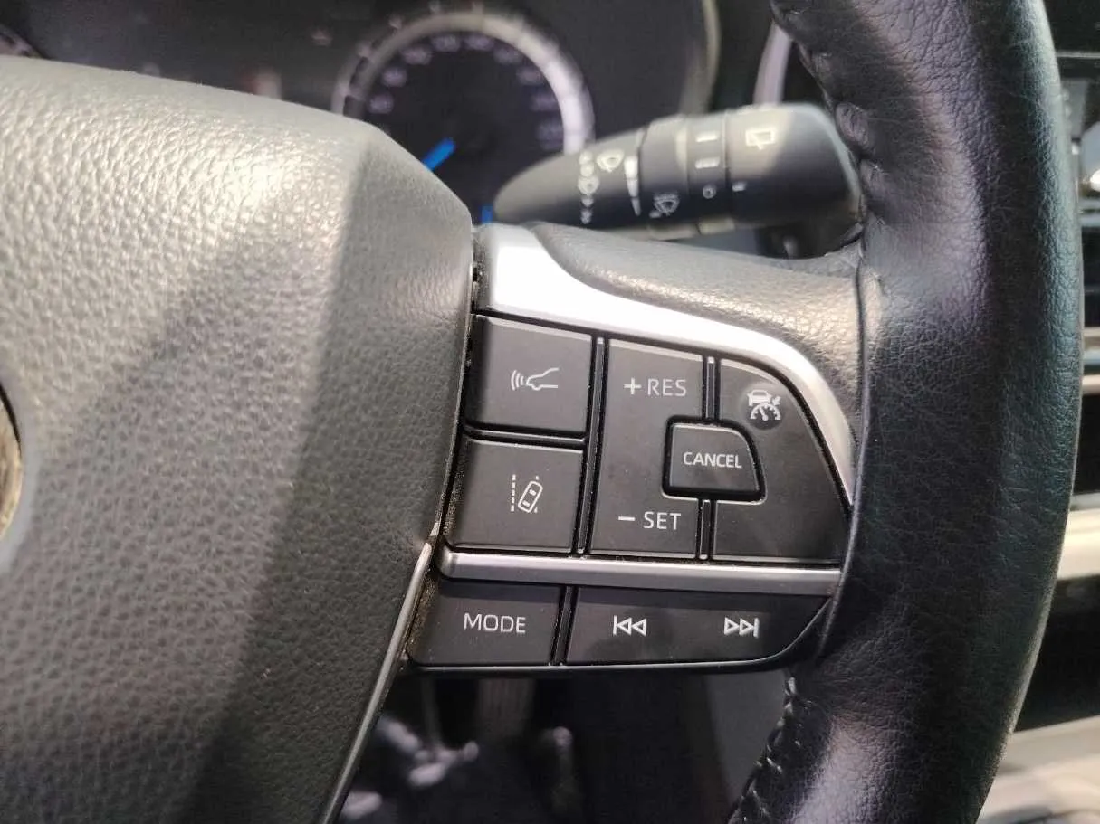 Car image 39