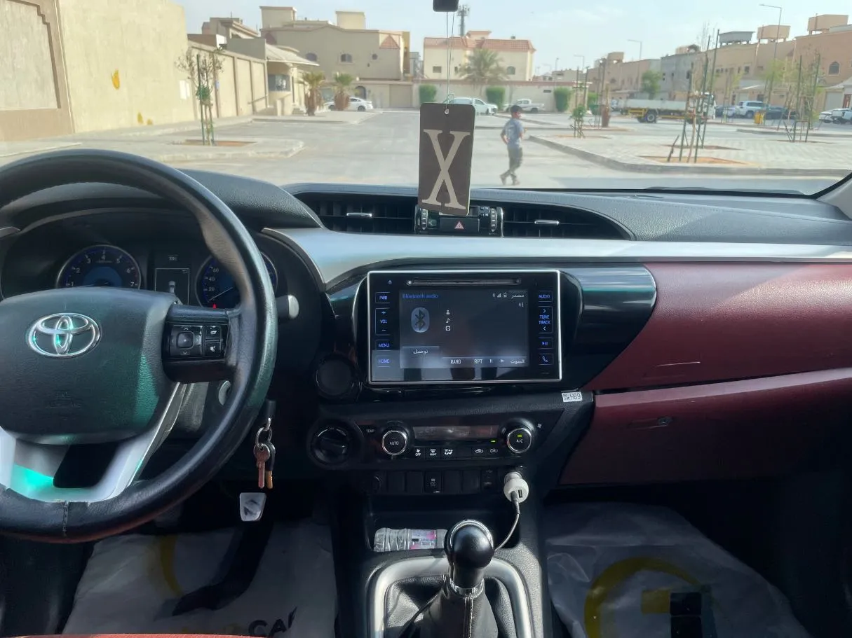 Car image 19
