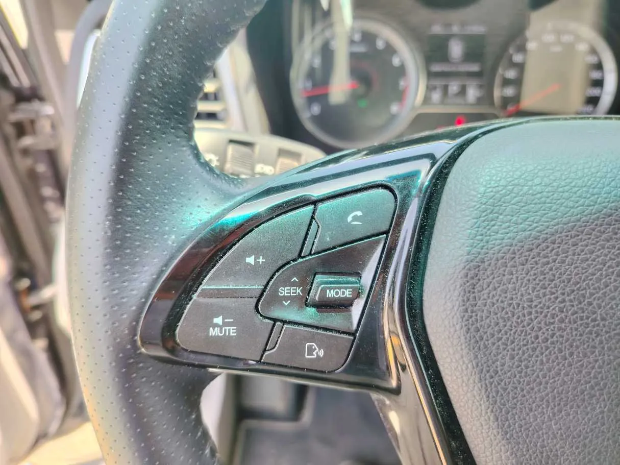 Car image 38