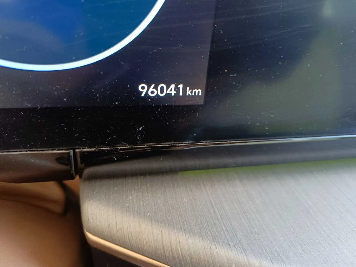 Car image 30