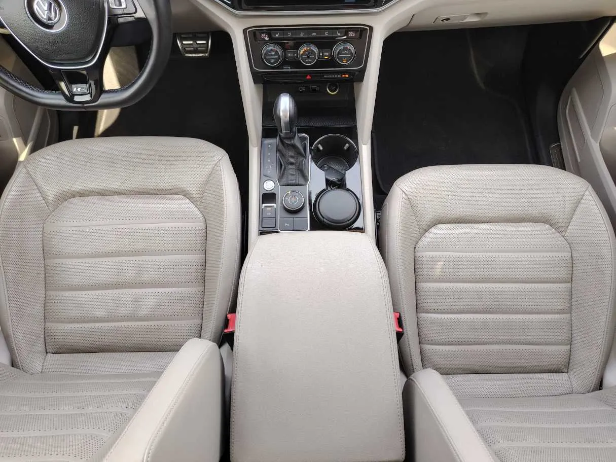 Car image 21