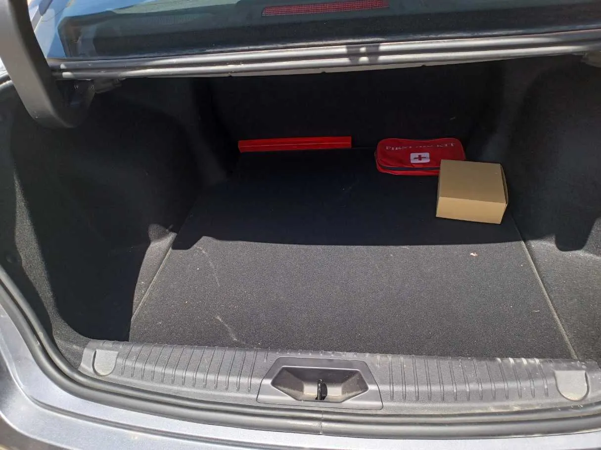 Car image 21