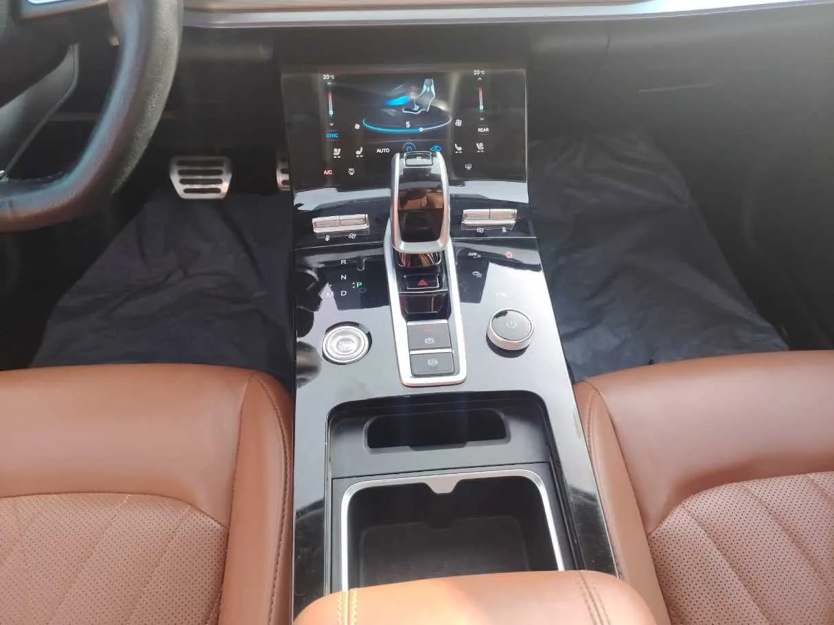 Car image 21
