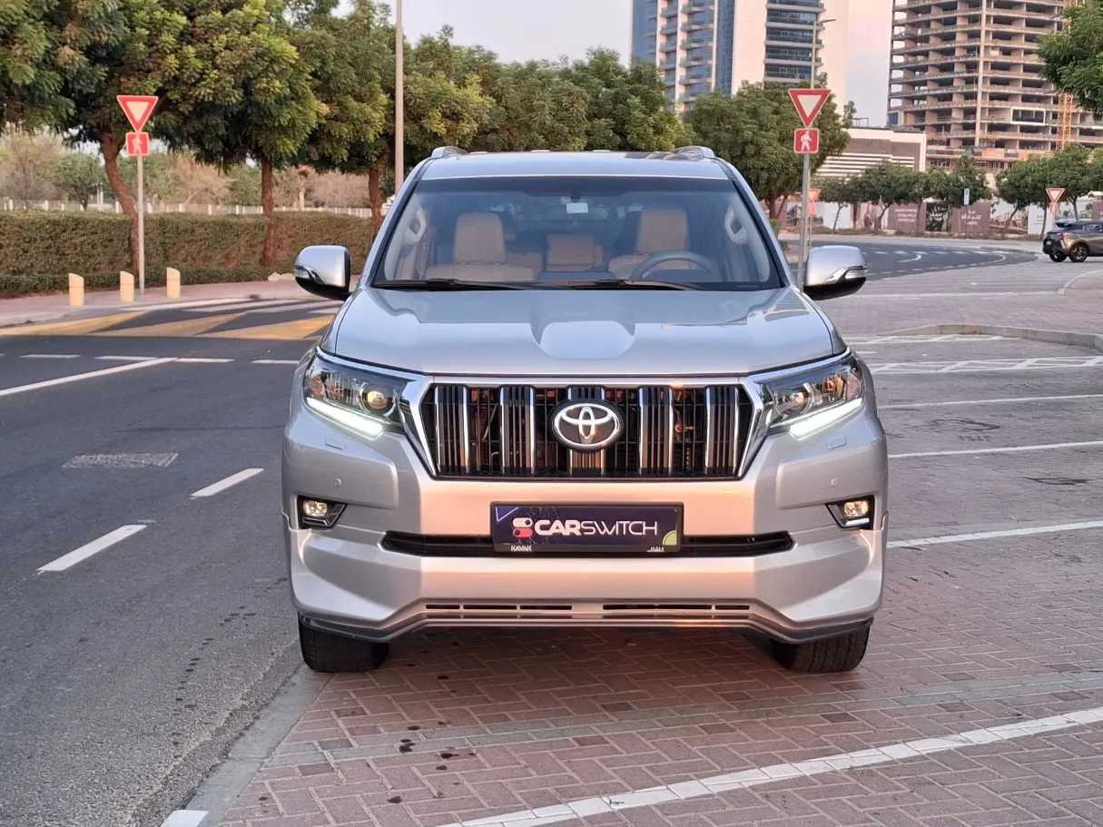 Car image 2