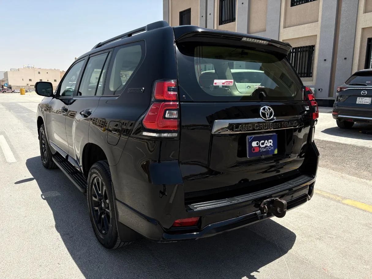 Car image 7
