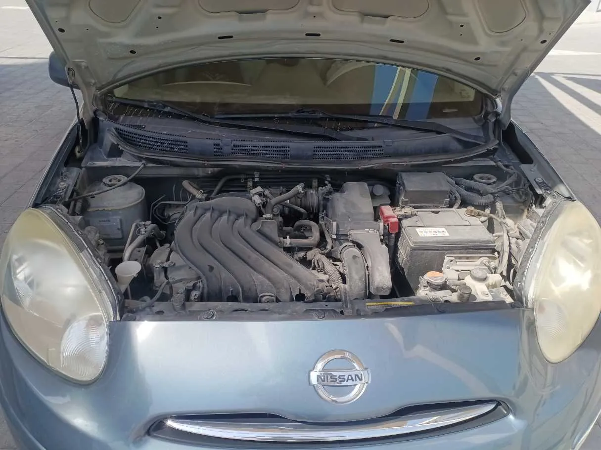 Car image 19