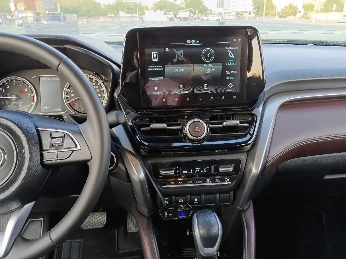 Car image 16
