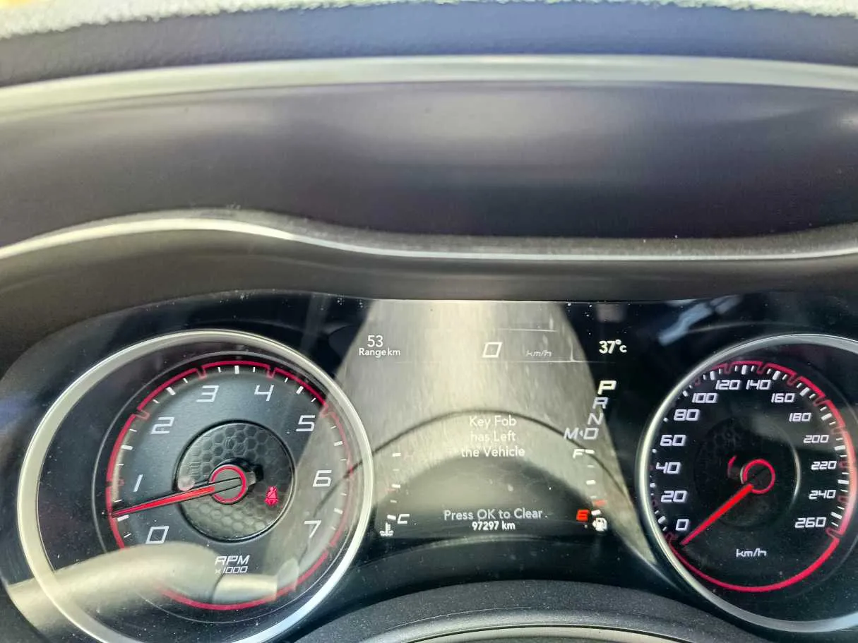 Car image 26