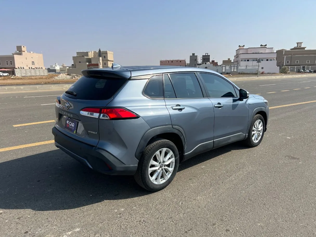 Car image 5